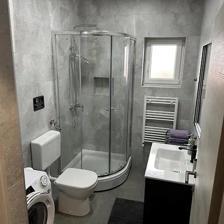 Euphemia Apartman *